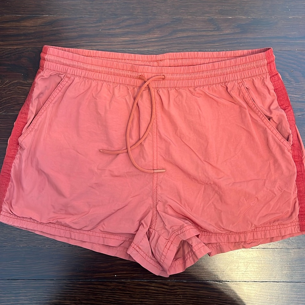 Athleta expedition shorts size 6